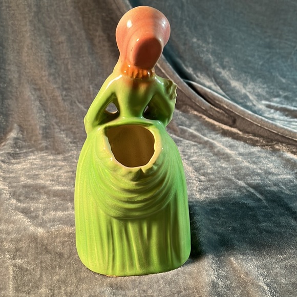 VTG Girl Figurine Vase - Picture 3 of 5